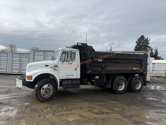 Image of International 4900 equipment image 2