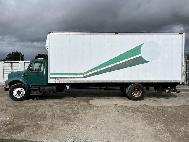 Image of International 4700 equipment image 1