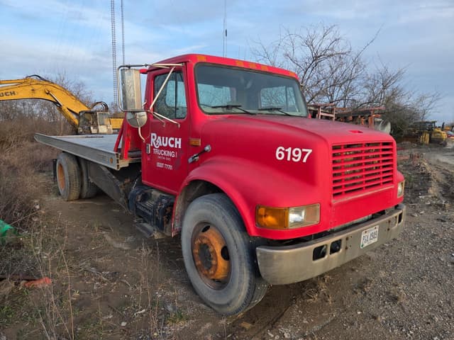 Image of International 4700 equipment image 2