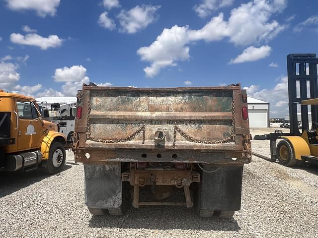 Image of International Navistar 4700 equipment image 4