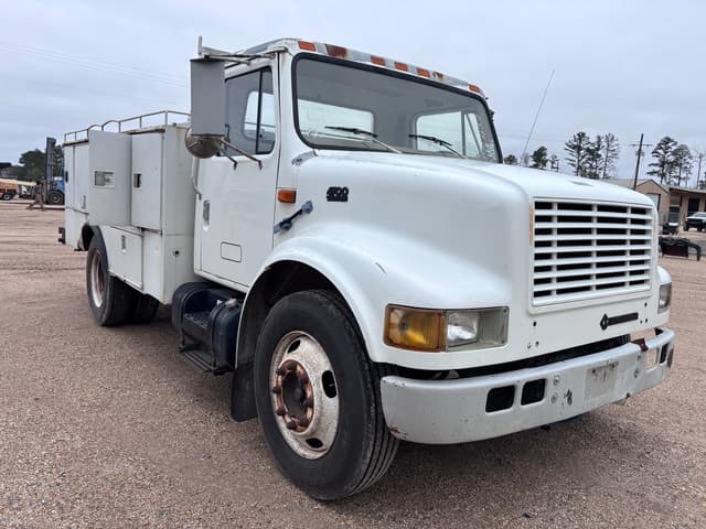 Image of International 4700 equipment image 1