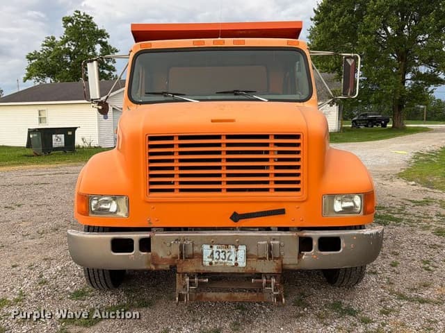 Image of International 4700 equipment image 1