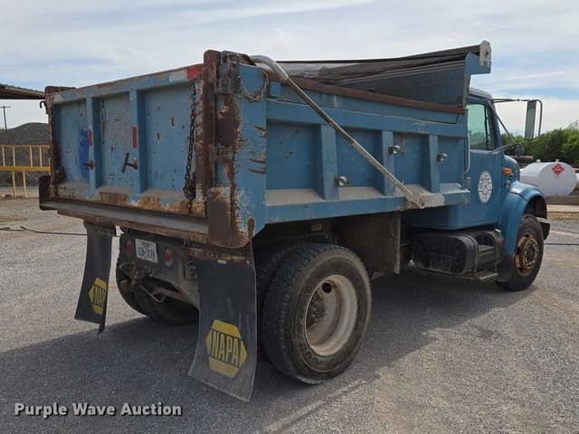 Image of International 4700 equipment image 4