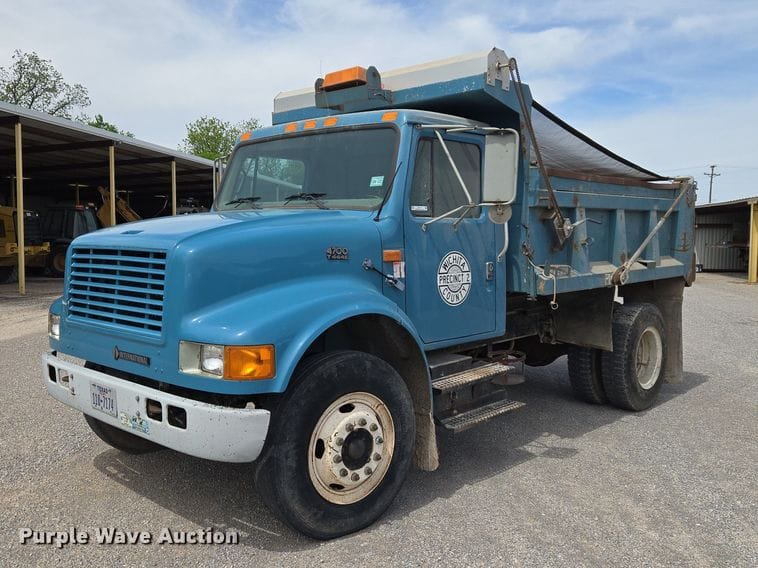 1997 International 4700 Equipment Image0