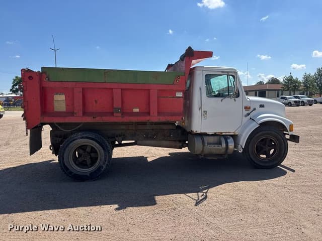 Image of International 4700 equipment image 3