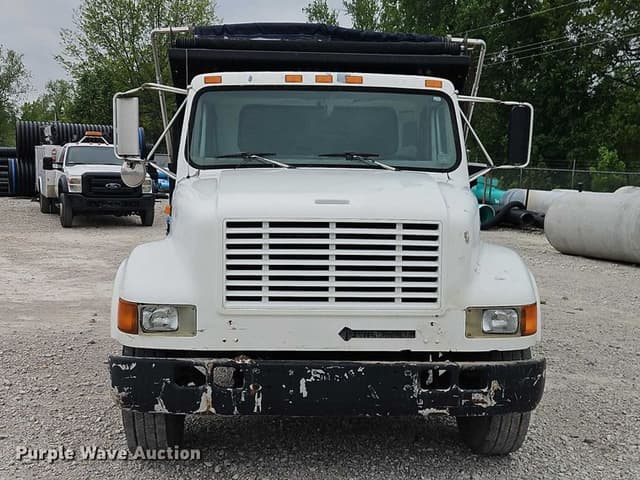 Image of International 4700 equipment image 1