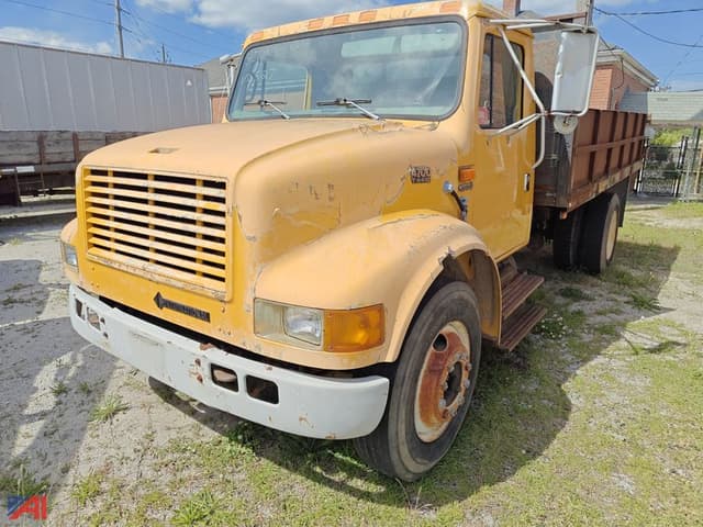 Image of International 4700 equipment image 1