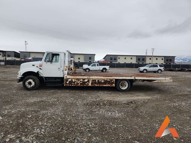 Image of International 4700 equipment image 3