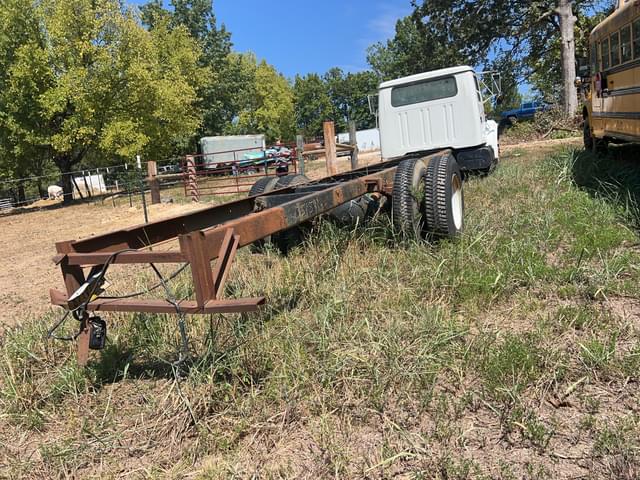 Image of International 4700 equipment image 3