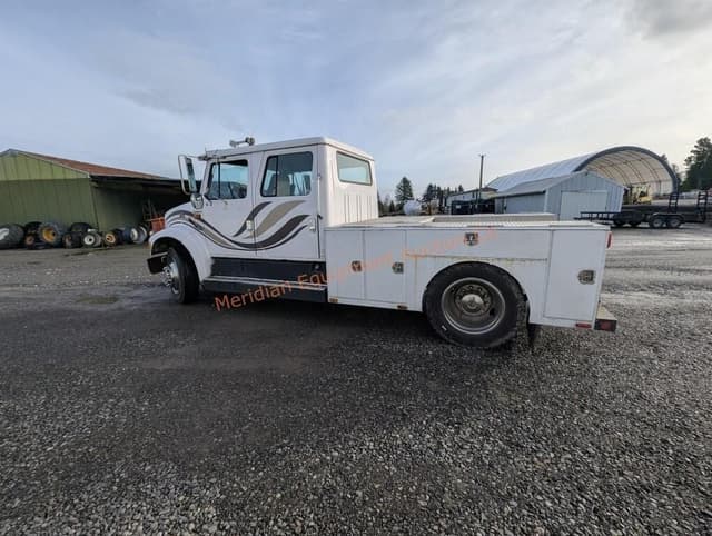 Image of International 4700 equipment image 4