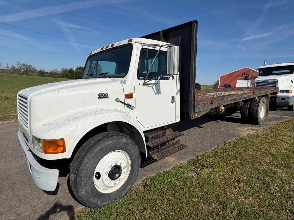 1997 International 4700 Equipment Image0
