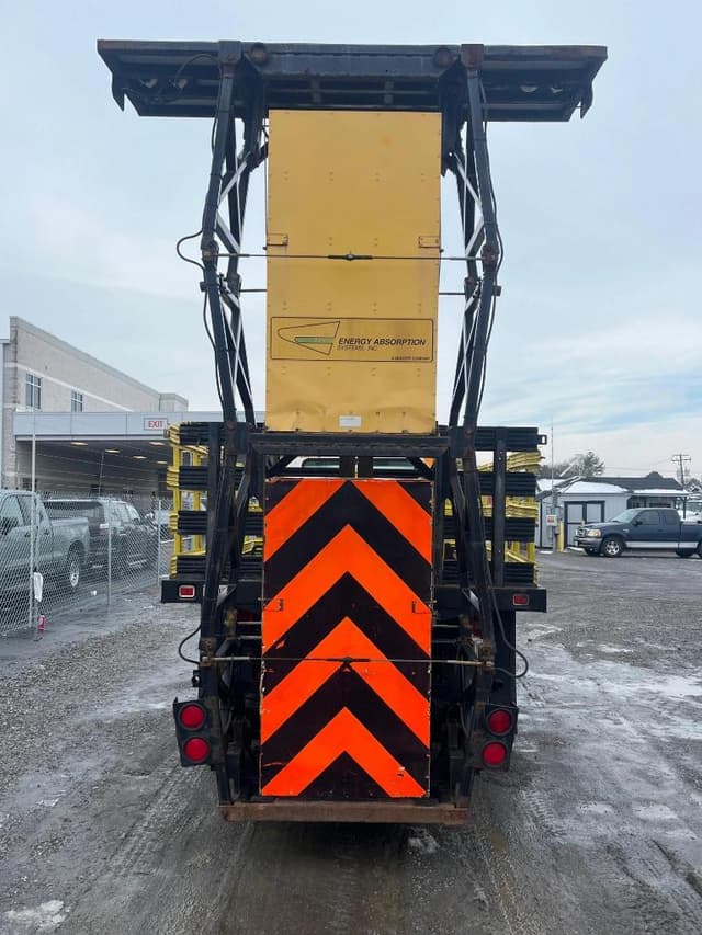 Image of International 4700 equipment image 4