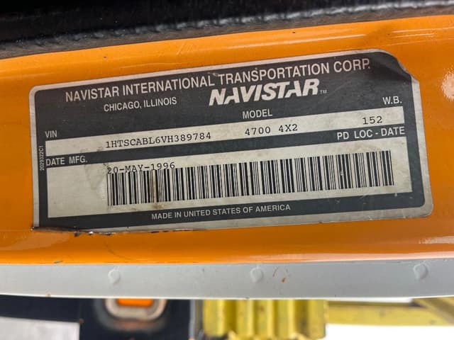 Image of International 4700 equipment image 2