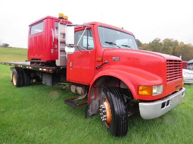 Image of International 4900 equipment image 4