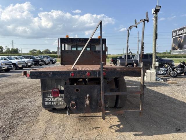 Image of International 4900 equipment image 3