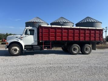Main image International 4900