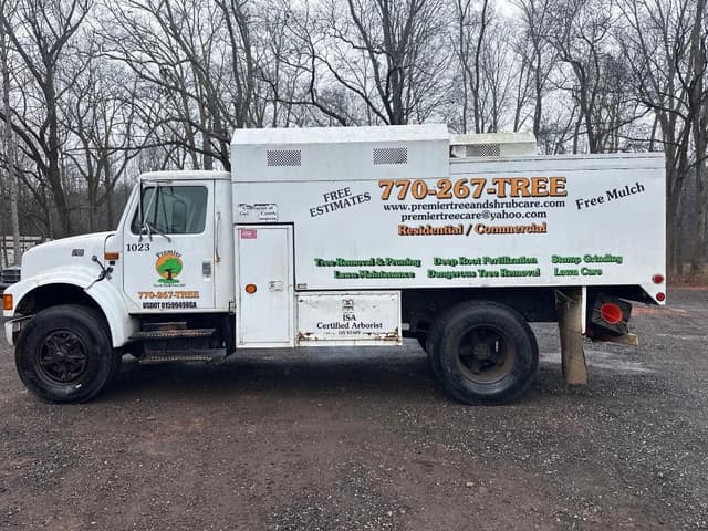 Image of International 4900 equipment image 1