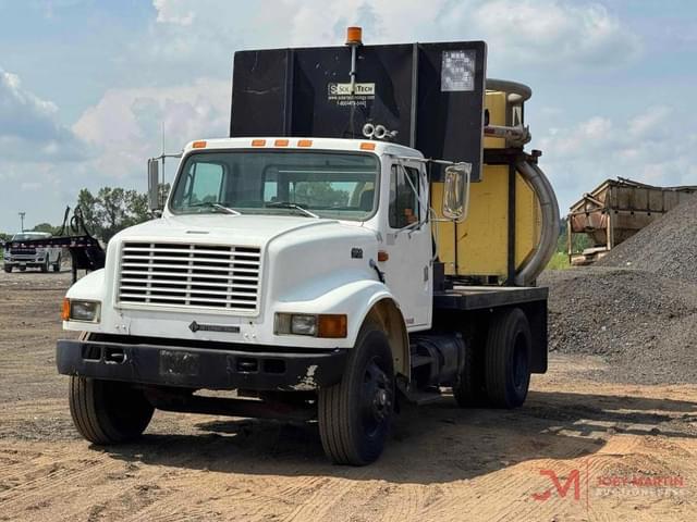 Image of International 4900 equipment image 1