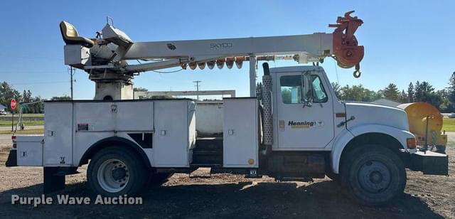 Image of International 4900 equipment image 3
