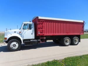 1997 International 4900 Image