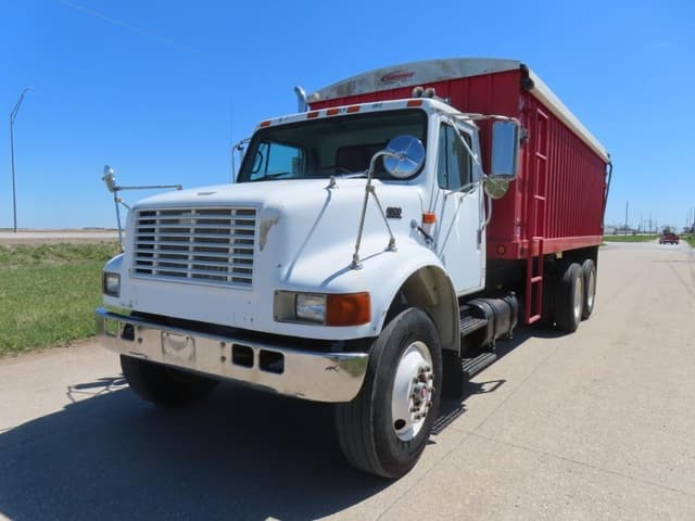 Image of International 4900 equipment image 1