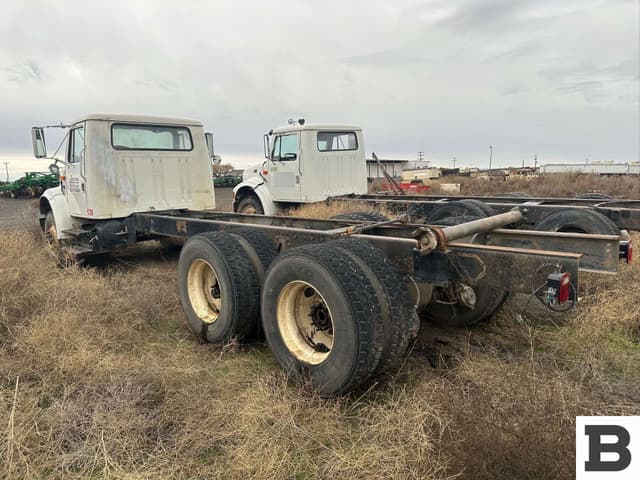 Image of International 4900 equipment image 1