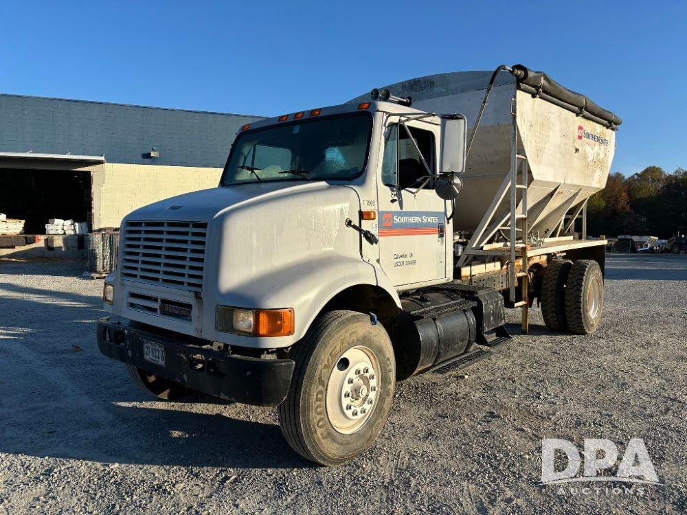 Main image International 8100