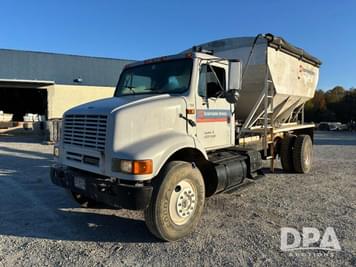 Main image International 8100