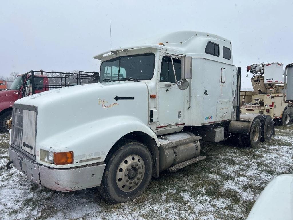 1997 International 9000 Equipment Image0