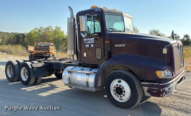 Image of International 9200 equipment image 2