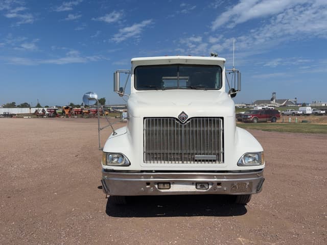 Image of International 9400 equipment image 1