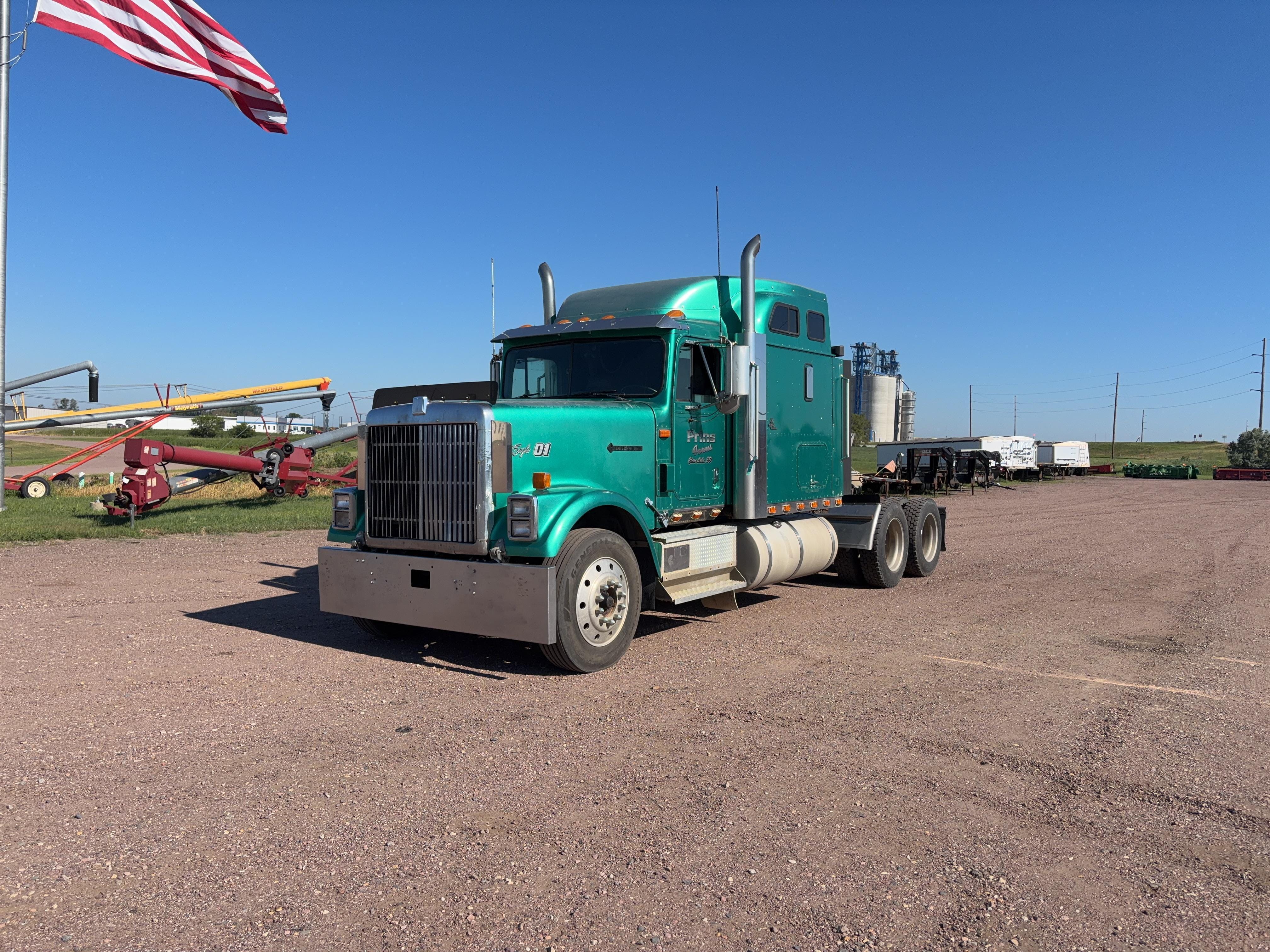 1997 International Eagle Equipment Image0
