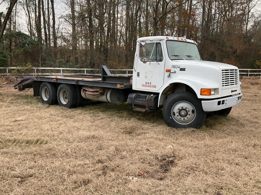 Main image International 4900