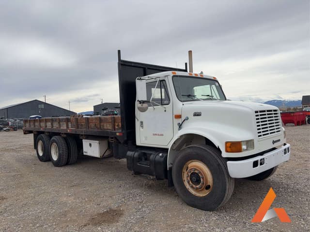 Image of International Navistar 4900 equipment image 4
