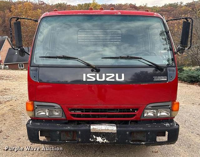 Image of Isuzu NPR equipment image 1