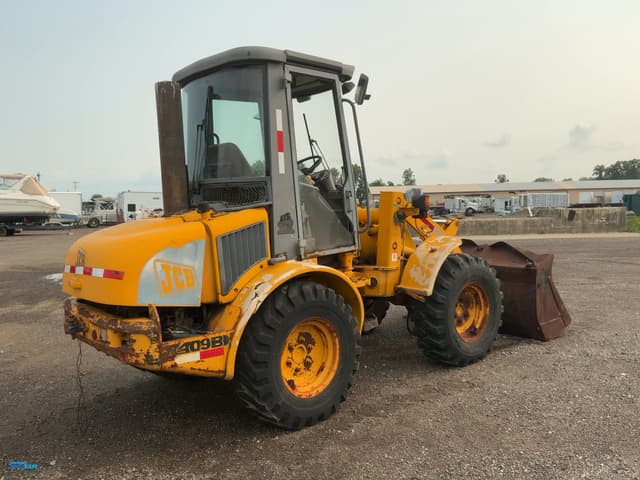 Image of JCB 409B equipment image 2