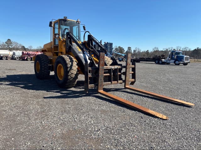 Image of JCB 436B equipment image 2