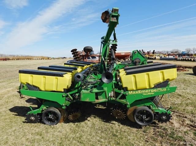 Image of John Deere 1760 equipment image 4