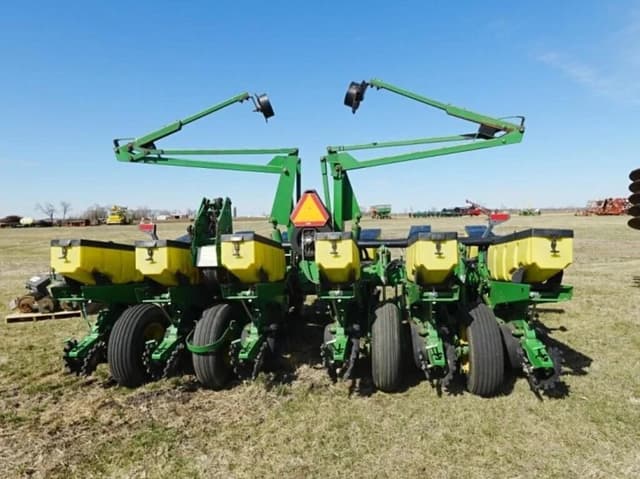Image of John Deere 1760 equipment image 3