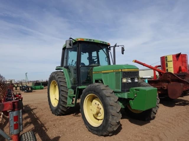 Image of John Deere 6400 equipment image 1