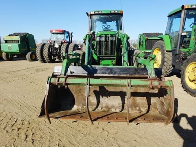Image of John Deere 7810 equipment image 4