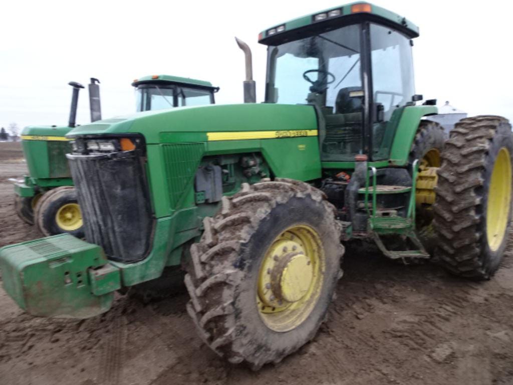 Main image John Deere 8400