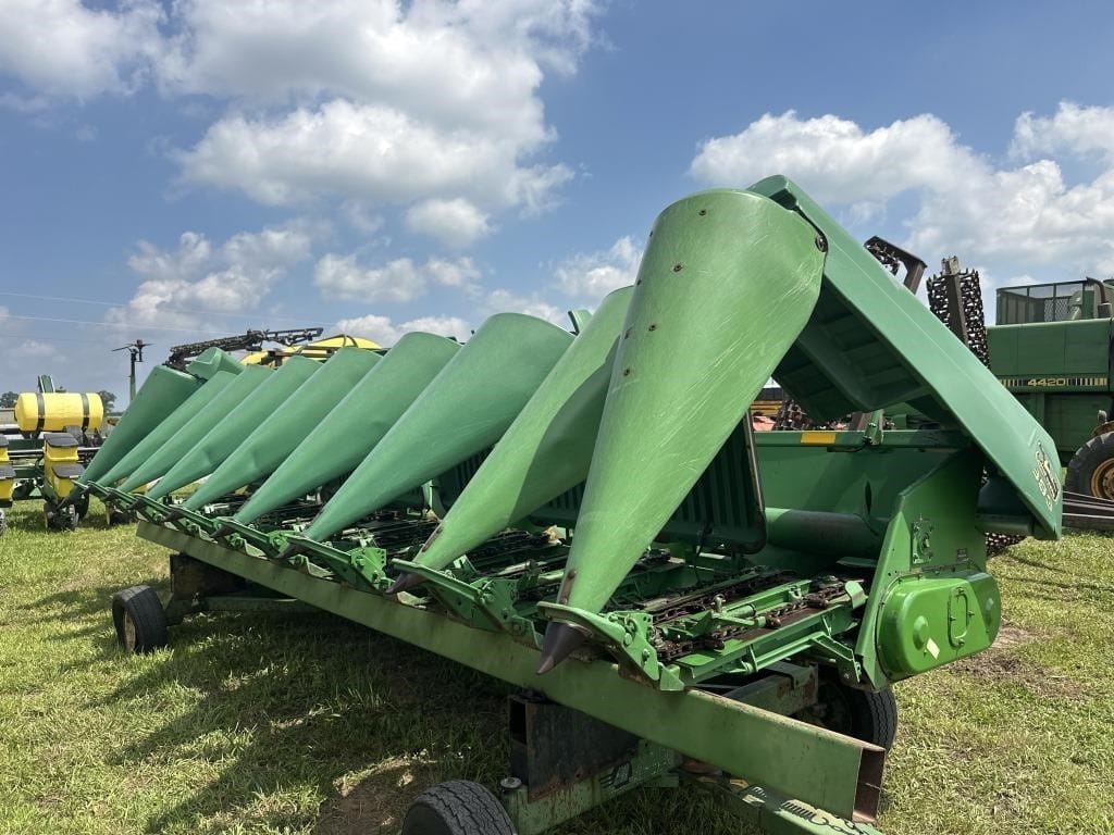 1997 John Deere 893 Equipment Image0