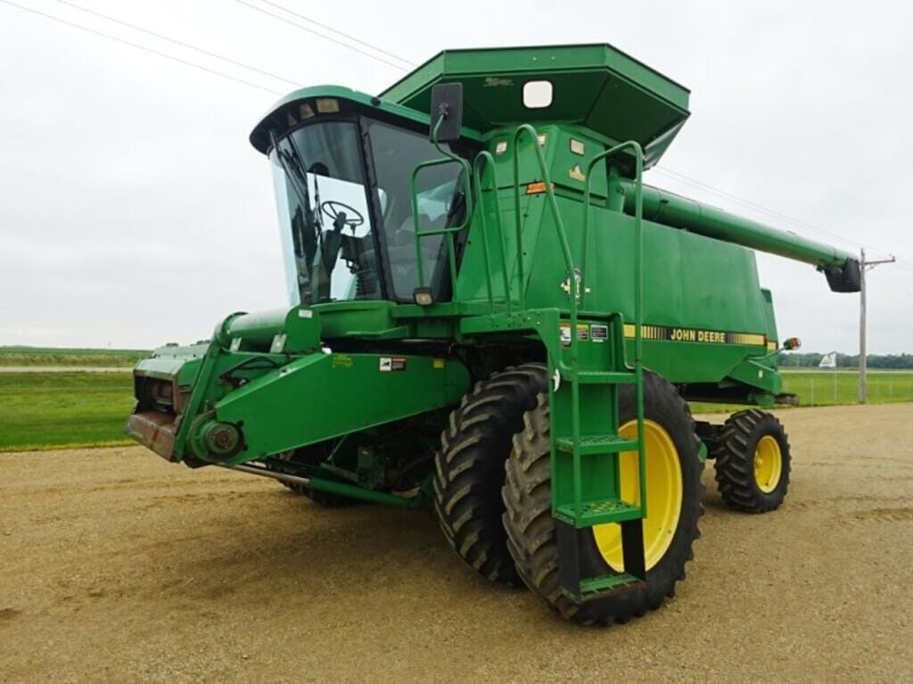1997 John Deere 9600 Equipment Image0