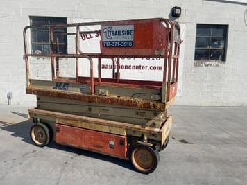 Main image JLG 2033E