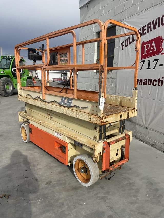 Image of JLG 2033E equipment image 3