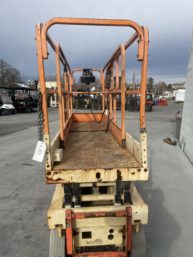 Image of JLG 2033E equipment image 4