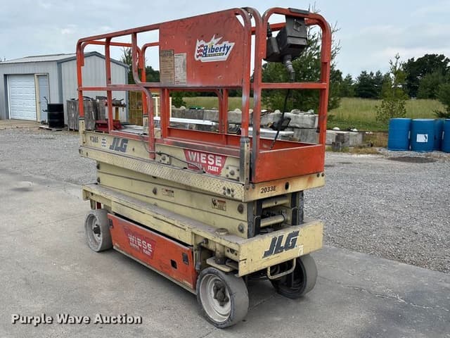 Image of JLG 2033E equipment image 2