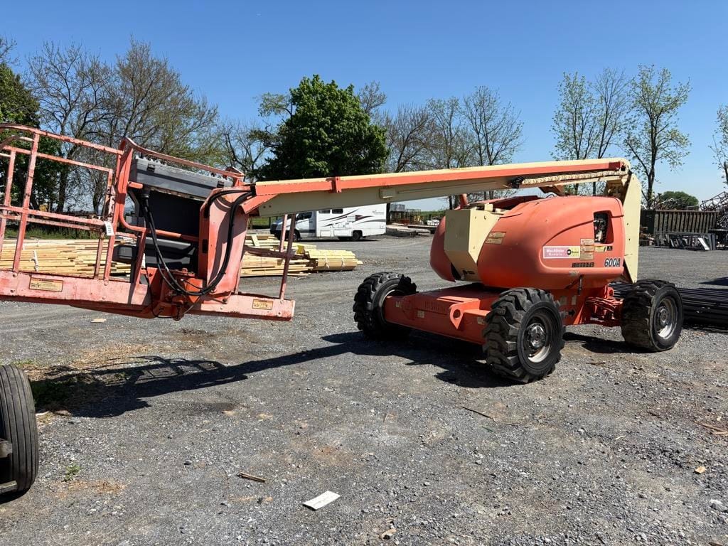 1997 JLG 600A Equipment Image0