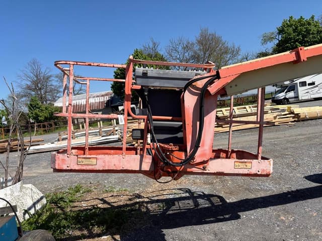 Image of JLG 600A equipment image 2